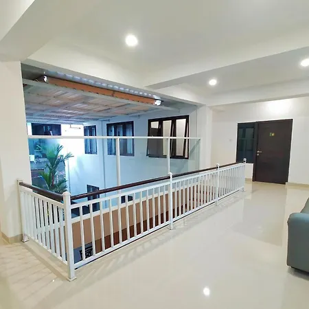 Carstenzs Home Kuta-2